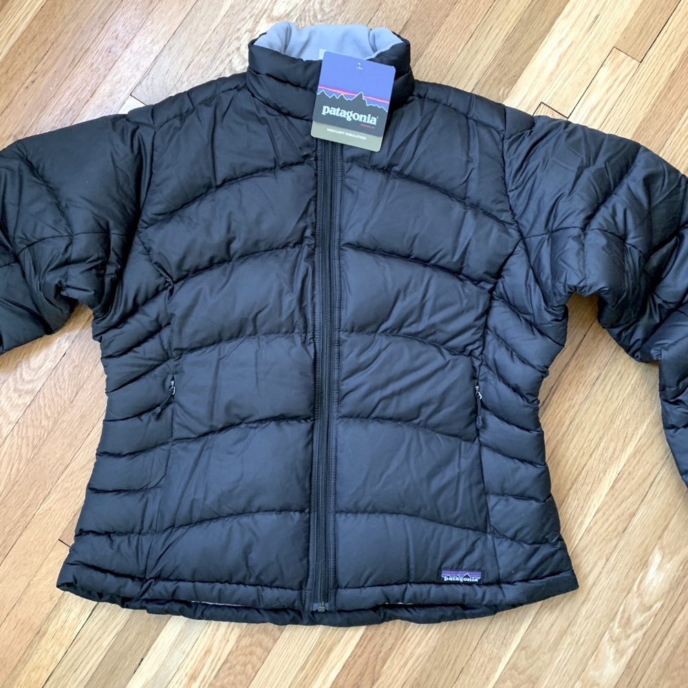 NWT Patagonia “high-loft” down coat